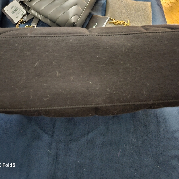 Saint Laurent medium Lou wool puffer bag - Picture 6 of 7